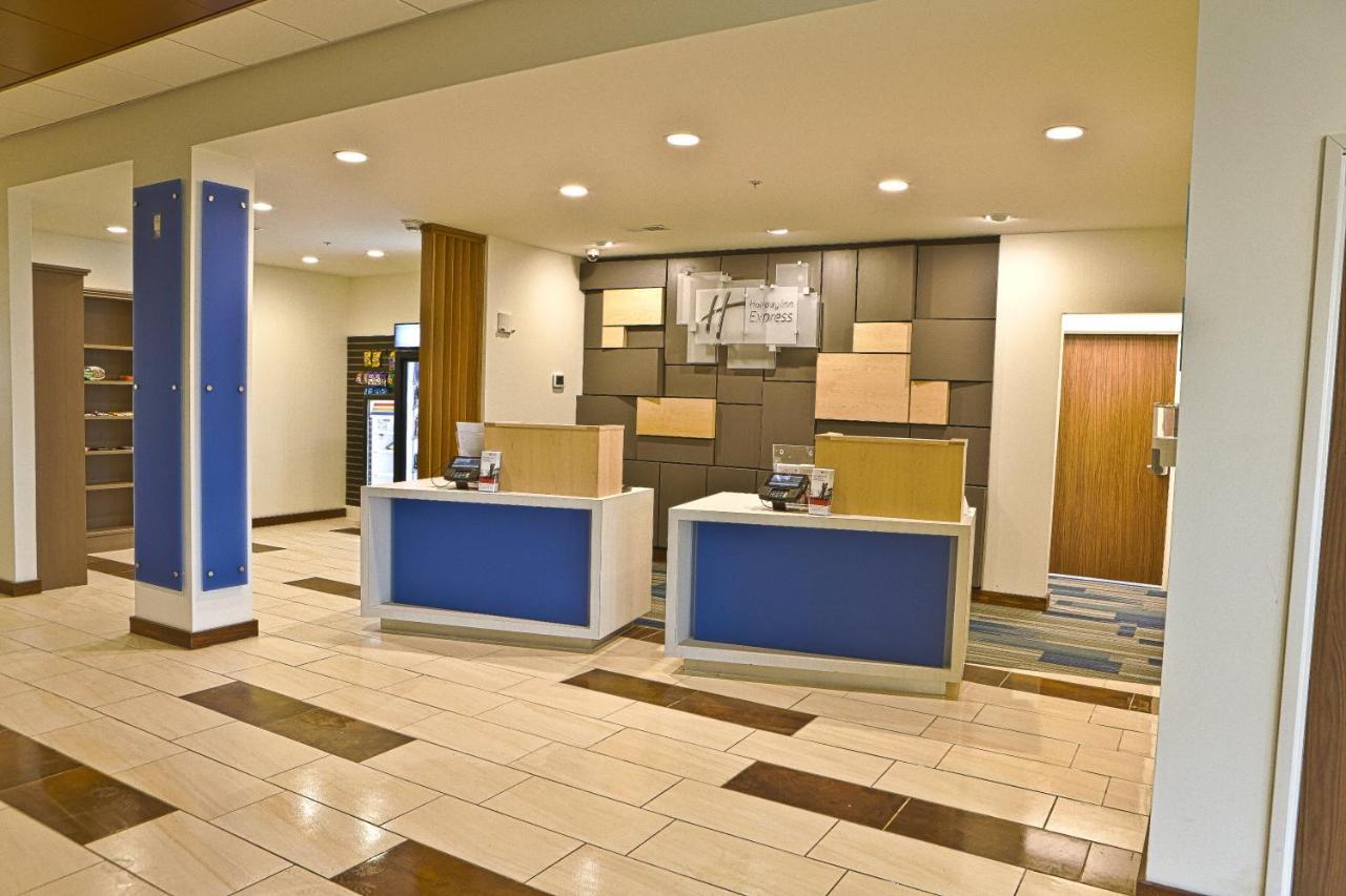Holiday Inn Express Rochester Hills By Ihg Buitenkant foto