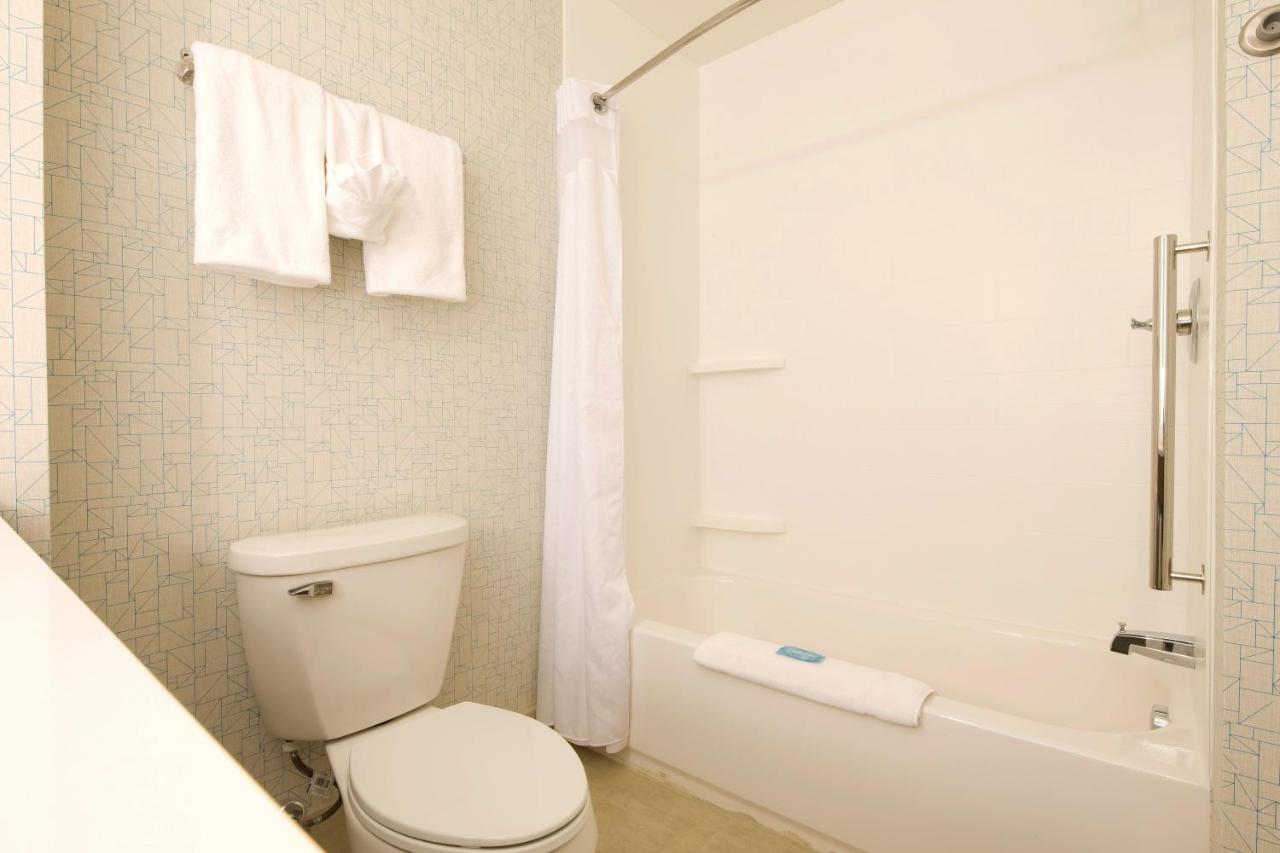 Holiday Inn Express Rochester Hills By Ihg Buitenkant foto
