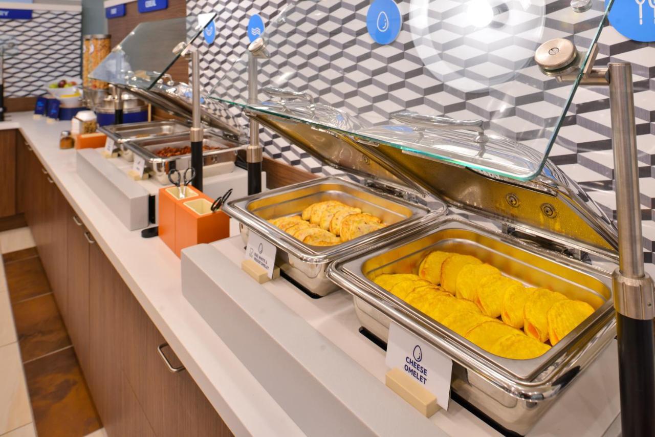 Holiday Inn Express Rochester Hills By Ihg Buitenkant foto